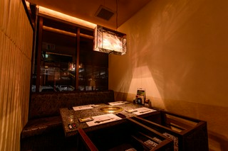 全個室の落ち着いた雰囲気の店内