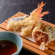 カラッと揚げたてを楽しめる、和食の王道『天ぷら』