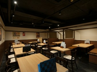 お一人様からグループでのお食事に。いろいろな用途で利用可