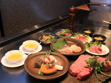 お肉通女子必見！特選ステーキと魚介のDEVONコース¥13,500