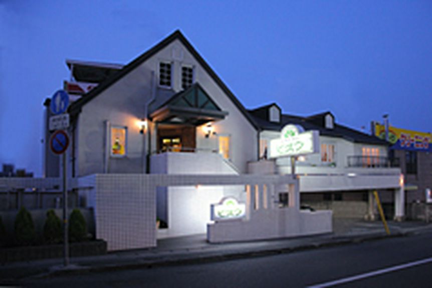 美味しいワインがある、隠れ家的なお店です