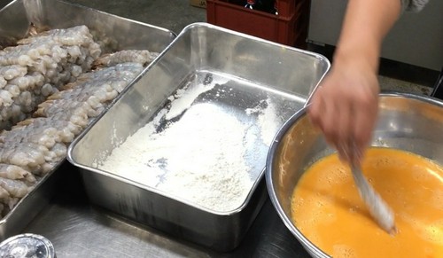 評判のエビフライ