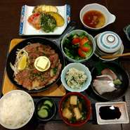 要予約（前日まで）平日限定ランチ。
夜は3700円のところ、お得な価格でのご提供です。