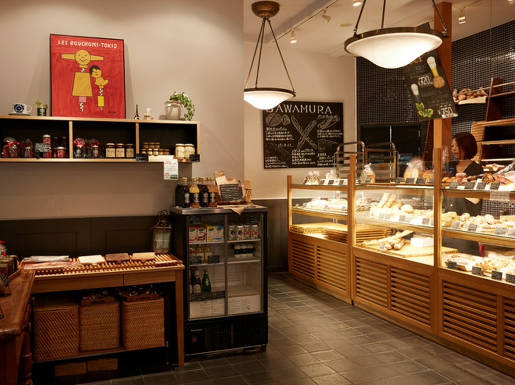 焼きたてパンの香り漂うベーカリーを併設