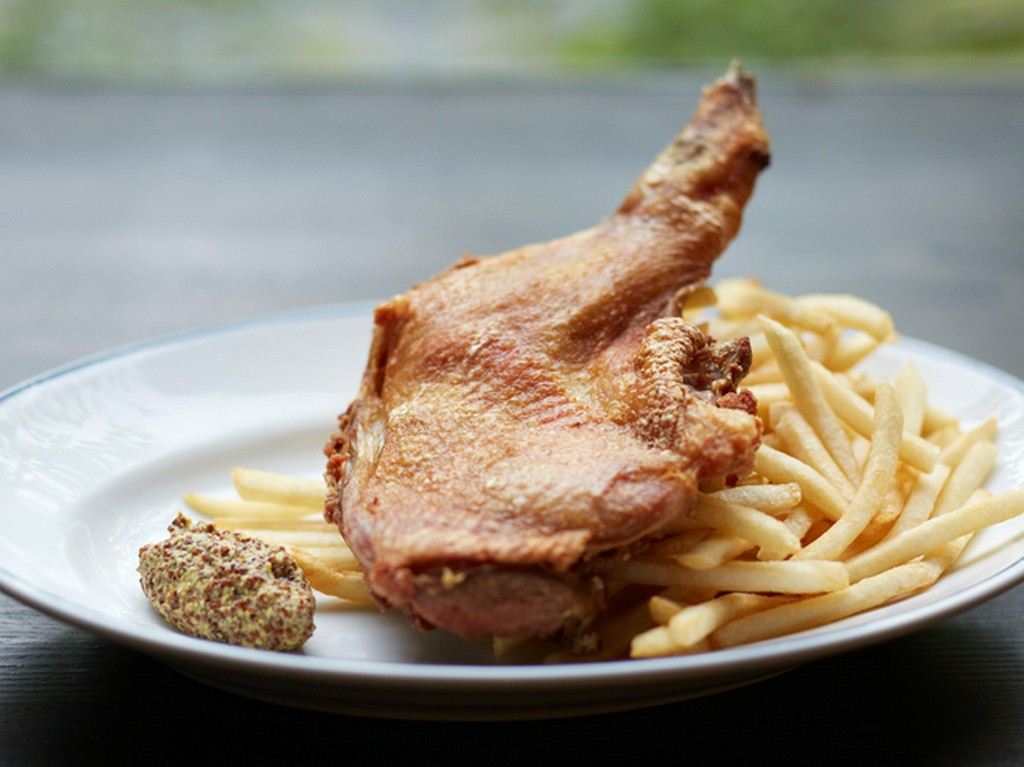 皮はパリッ。中身はジューシーな『沢村フライドチキン』