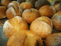 パンは全て自家製
熱々で提供しています