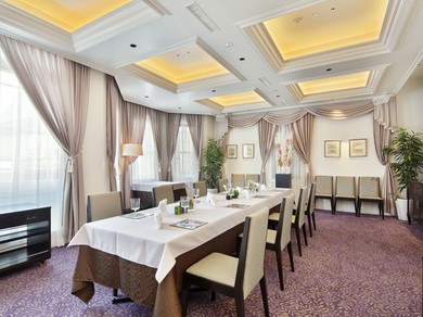 ご人数の希望に応じ、個室対応いたします（30名様まで）