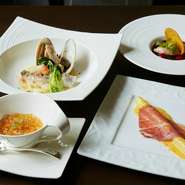 野菜の味を追求したイタリアンの名店や渡伊などで、研鑽を重ねたシェフの料理は、まさに土地の滋味を引き出す味付けが特徴。そうなると高原野菜が美味しい軽井沢。自ずと料理は野菜を多用し身体に優しい味わいに。