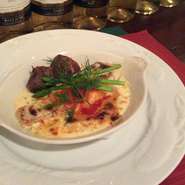 ポワレ･･ふっくらと焼き上げ、その日の魚に合わせたソースをかけてー
ボンファン･･白ワイン、クリームをたっぷりと使いオーブンで仕上げますー