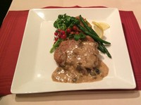 溶かしバターでじっくりと仕上げます。