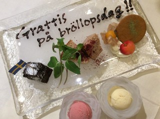 記念日、お祝いにデザートを飾り付けいたします！