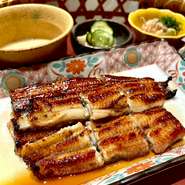 ◆旬　菜
順才素麺
◆強　肴
胡麻豆腐炭火焼
◆焼　物
鰻蒲焼
薬味色々（茗荷 大葉 胡麻 山椒 山葵  山芋）
◆御食事
富山こしひかり　鰻肝のお吸い物　香の物
◆甘　味
水菓子