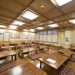 広々とした居心地の良い空間で楽しい時間を過ごせます