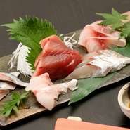 近海の鮮魚、茨城県産の豚肉「ぶな豚」、常陸牛、常陸秋蕎麦、地物野菜など選び抜かれた地元の食材が使われています。海の幸、山の幸に恵まれた茨城ならではの豊富なラインナップ。