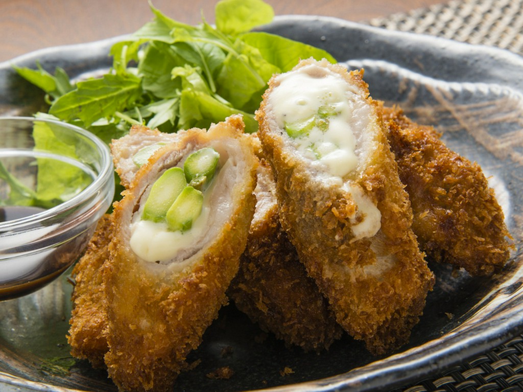 旬の新鮮な食材をサクッと揚げた『本日の揚げ物（コースより）』