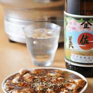 プレミアムな焼酎もリーズナブルに味わえます。芳ばしい焼肉と焼酎のマリアージュを味わうのも楽しいひととき。料理と焼酎、お気に入りの組み合わせを探してみてはいかがでしょうか。