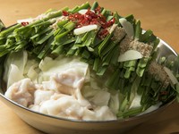 北海道和牛の小腸。もつの脂が熱でスープに溶け込んだ野菜が絶品です。