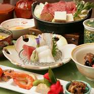 会社などお客様を『おもてなし』。
お昼の会食、夜の会食、お任せください。
近隣の会社様、いつもご利用ありがとうございます。
パック料理など『持ち帰り料理』もあります。