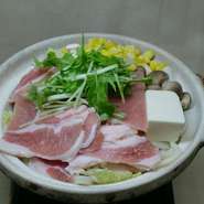 白味噌ベース　(多少のお時間がかかります）
ピリ辛味が入ります。
（ピリ辛なしも出来ます）