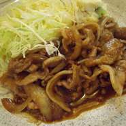 名古屋名産の味噌使用。