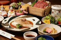 前菜、鍋物、造り、焼物、茶わん蒸し、一品料理
御飯、果物　（コーヒー付）