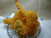 玉葱、茄子、南京、しいたけ、青唐など
5～6種類。
（内容は季節により替ります）