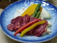 自家製のタレを使用してます。
バター風味の焼肉炒め。
途中、混ぜてから召し上がりください。

