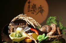 1週間前にご予約ください
食事のプランに応じての料理
お好きな料理
伊勢海老、アワビ、すっぽん、蟹料理