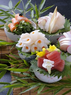 元鮮魚店の確かな目利き。伊勢湾産中心の海の幸を召し上がれ