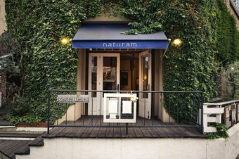 普段使いから特別な日まで。若い方にも気軽に使って欲しい