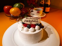 ・12cmの生クリームデコレーションケーキ・・2500円
・12cmの生チョコガトーショコラ・・2300円


・15cmの生クリームデコレーションケーキ・・3500円
