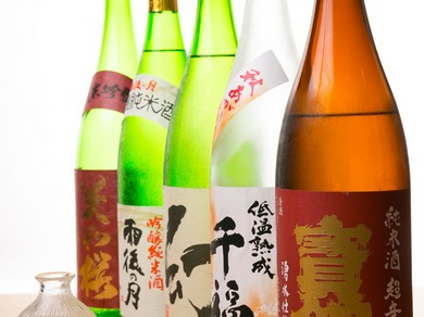 「酒処」として有名な地元の地酒をメインに