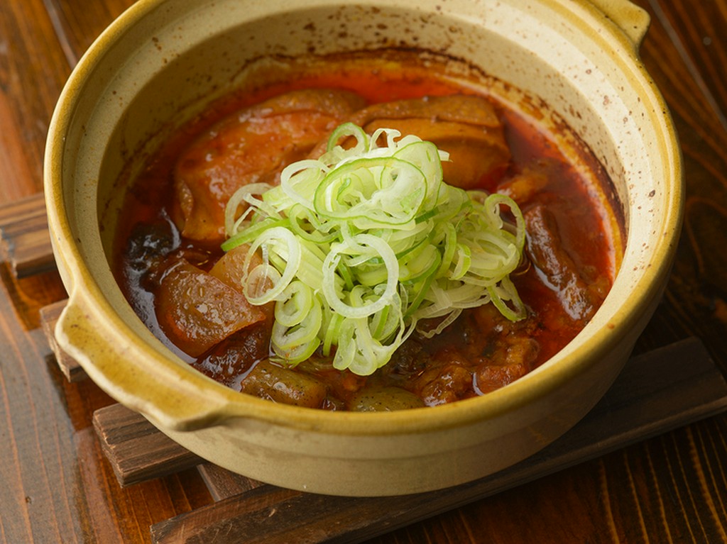 トロトロの牛すじと、旨みが染み込んだ車麩が絶品『浅草風　牛すじ煮込』