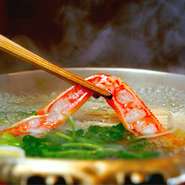 ＜蟹鍋又は焼蟹か蟹ステーキ鉄板焼のどれか食放題+蟹刺身食放題  プラス40品目食放題＞120分　