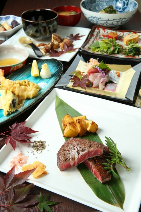 [A slightly luxurious course with 10 dishes]