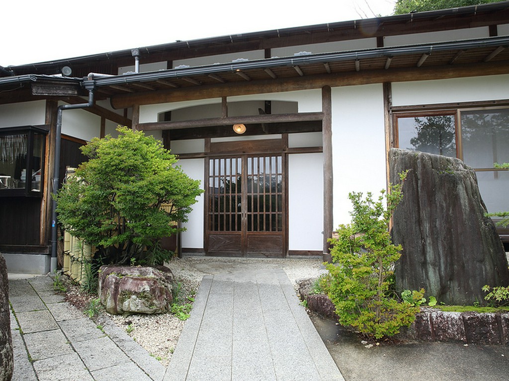 美食家たちが、わざわざ訪れる日本きっての名店の一つです