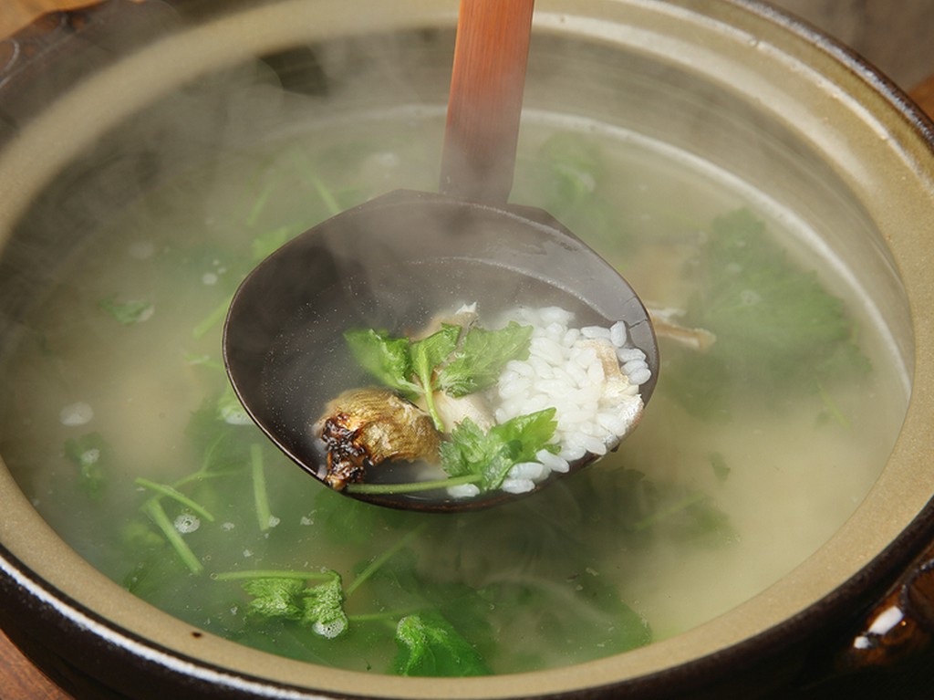鮎の旨みが出汁に溢れる『鮎雑炊』