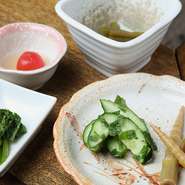 旬の野菜を伝統的な調理法で楽しめる『箸休め』