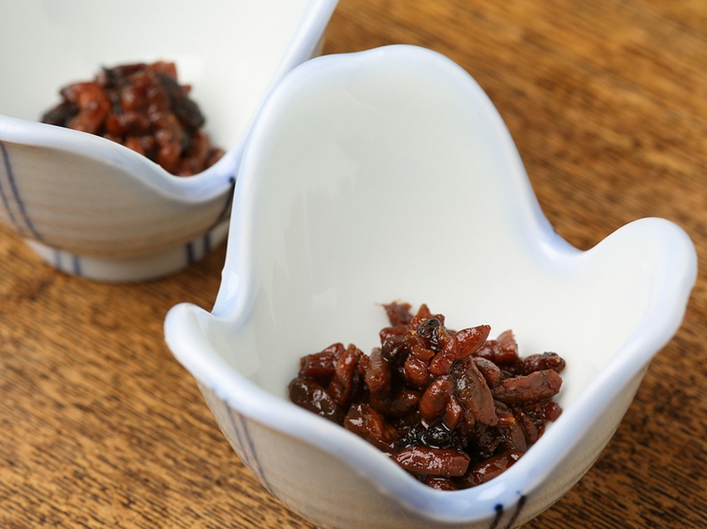 洗練された味が特徴の珍味『蜂の子』