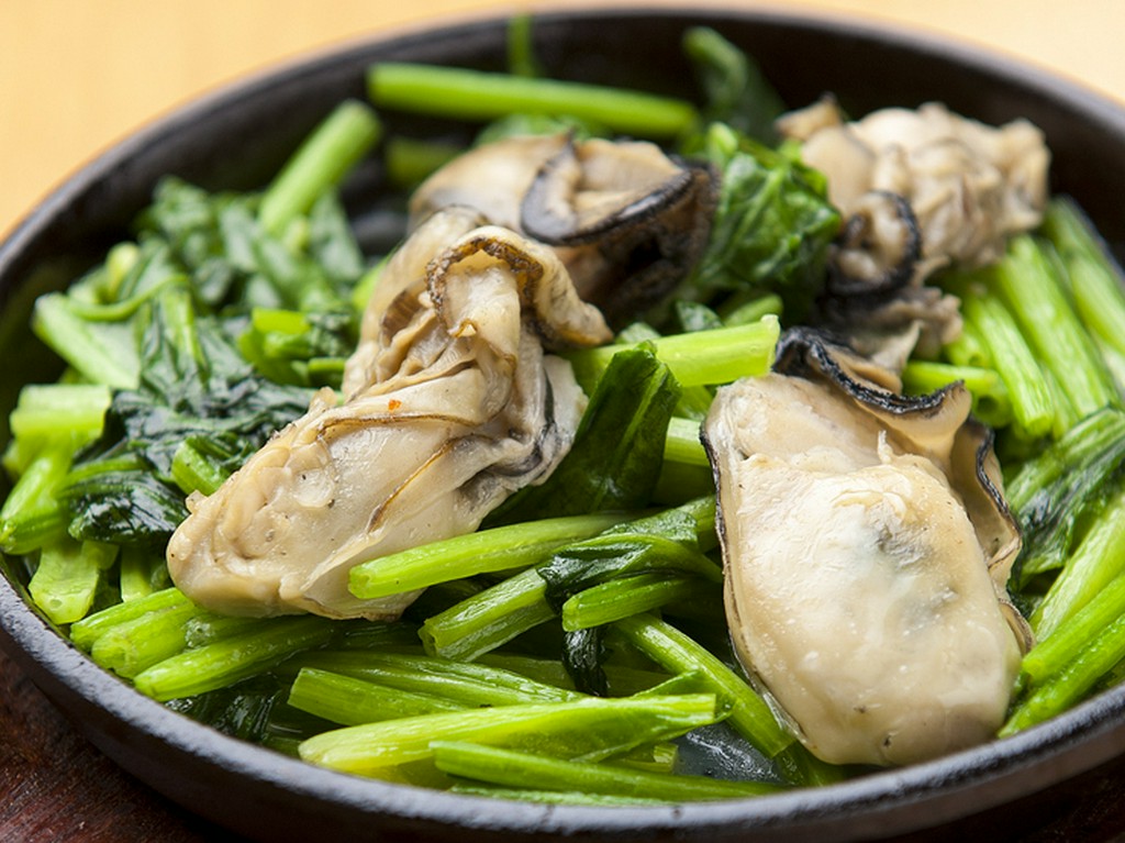 カキ呉子を使用、年中楽しめる広島代表の食材とほうれん草のハーモニー『牡蠣ホーレン』