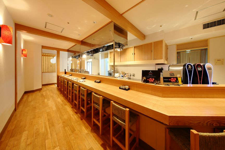 匠の技を間近でみながら、一人の時間も大満喫