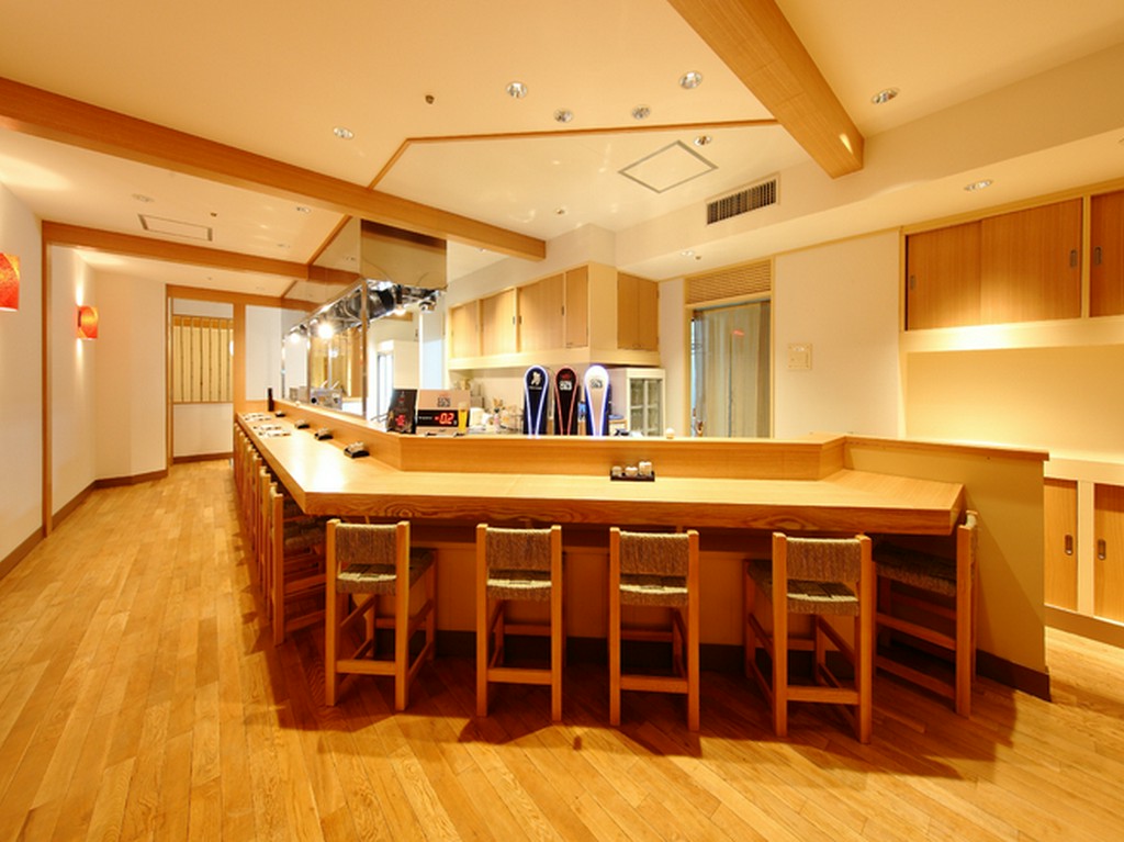 匠の技を間近でみながら、一人の時間も大満喫