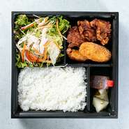 人気の揚げ物を愉しんで頂けるお得なお弁当です。+66円で大盛りに、+220円でとりスープ付をお付けいただけます。