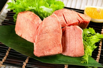 贅沢なおいしさ『特厚しろタン塩』