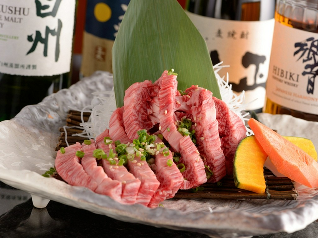 素材が本来持っている「良さ」を活かした『和牛すだれ焼きカルビ』