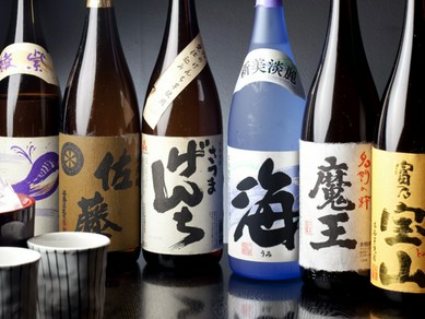 本場九州をはじめ、幅広い銘柄の焼酎を取り揃えています