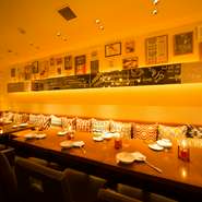 銀座のオアシス。
落ち着いた雰囲気で肩ひじ張らずに飲み会を。
そんなニーズに応えるのが銀座ZION。
銀座駅、東銀座駅からも徒歩2分。
駅から近いという好立地。
