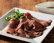 自家製濃厚バルサミコソースと好きな焼肉No.1の部位のハラミで美味しさマックス！