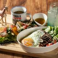 アメ村といえばロコモコ。
他のお店と比べてください。