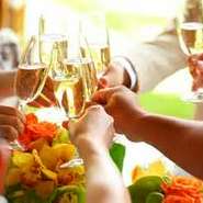 料理全8品を大皿でご提供いたします。120分フリードリンクを付けて税込5000円とお得なセットプランをご用意。
◎最大24名様まで着席可能。
